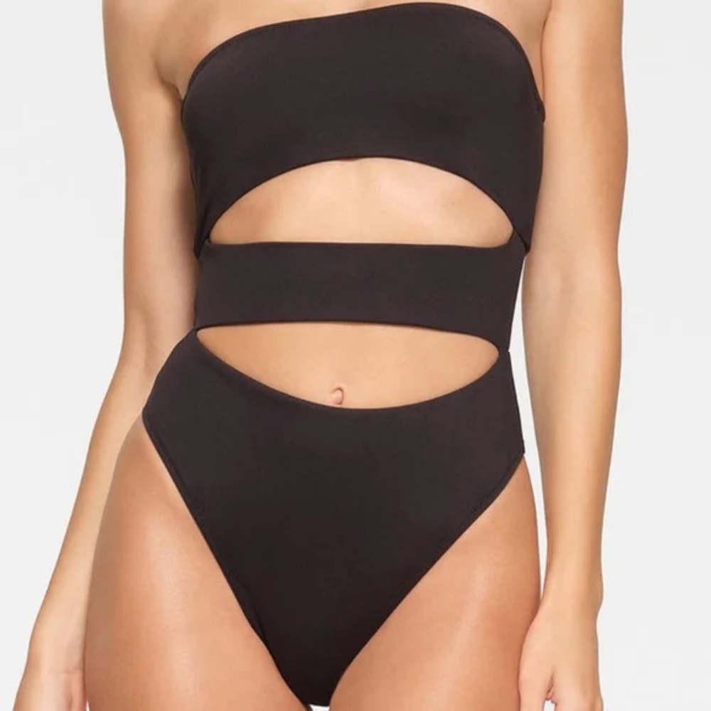 NWT size small Skims swim strapless cut out one piece monokini in color onyx!